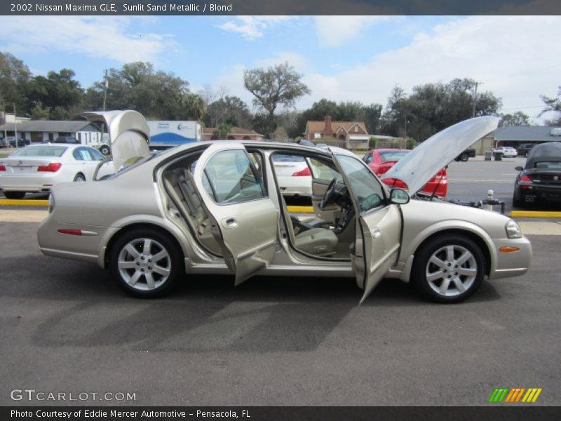 Sunlit Sand Metallic / Blond 2002 Nissan Maxima GLE