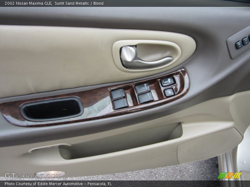 Sunlit Sand Metallic / Blond 2002 Nissan Maxima GLE