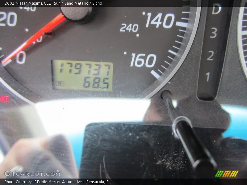 Sunlit Sand Metallic / Blond 2002 Nissan Maxima GLE