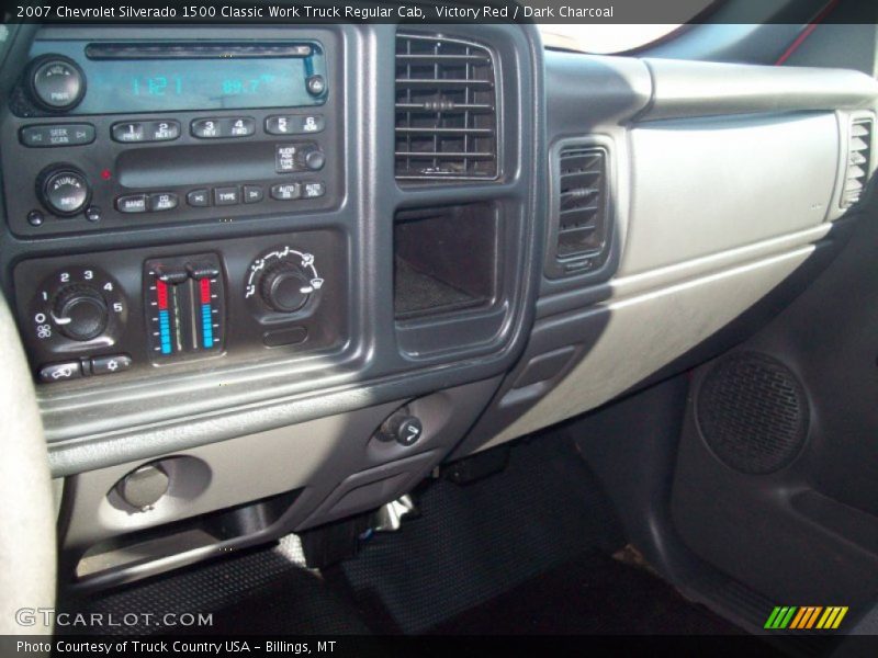 Victory Red / Dark Charcoal 2007 Chevrolet Silverado 1500 Classic Work Truck Regular Cab