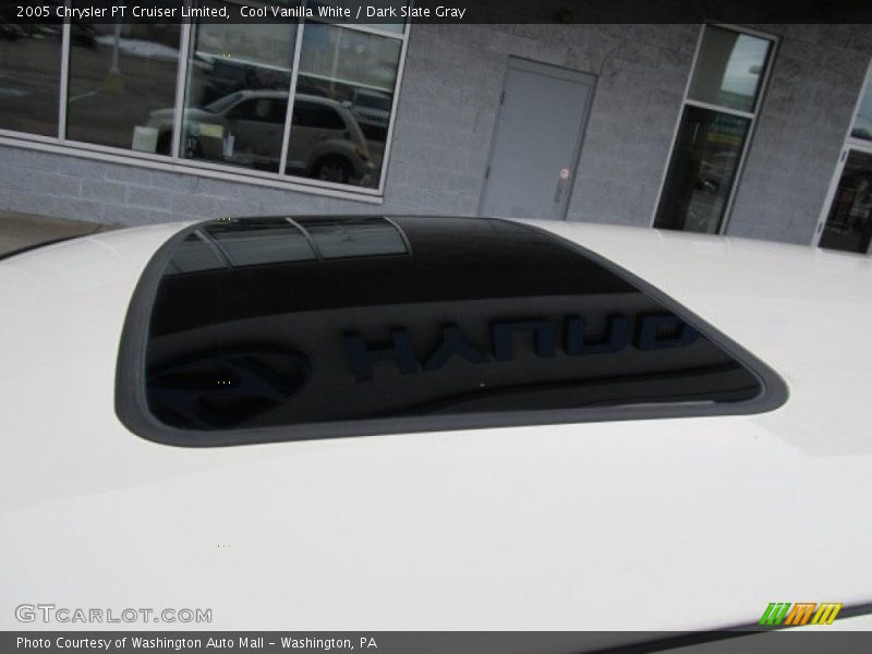 Cool Vanilla White / Dark Slate Gray 2005 Chrysler PT Cruiser Limited
