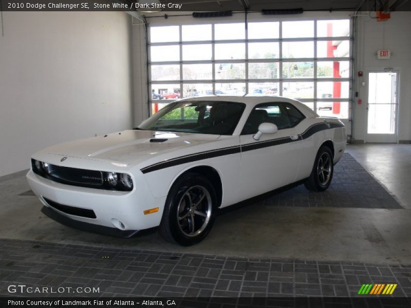 Stone White / Dark Slate Gray 2010 Dodge Challenger SE