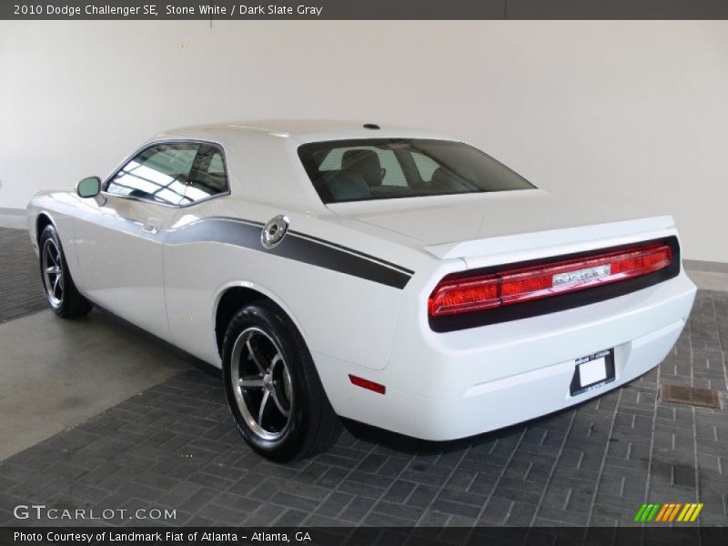 Stone White / Dark Slate Gray 2010 Dodge Challenger SE