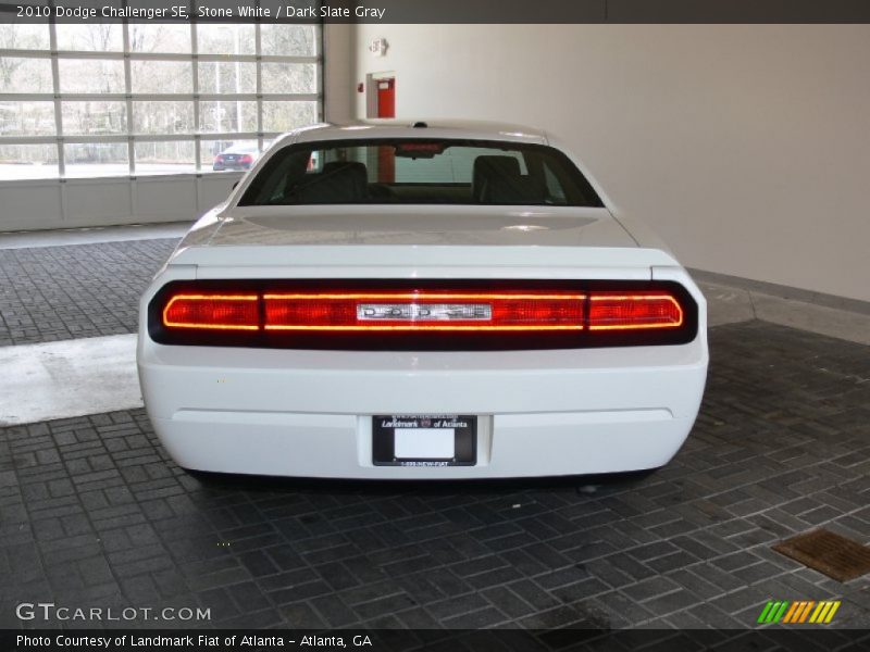 Stone White / Dark Slate Gray 2010 Dodge Challenger SE