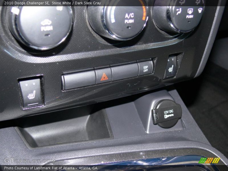 Stone White / Dark Slate Gray 2010 Dodge Challenger SE