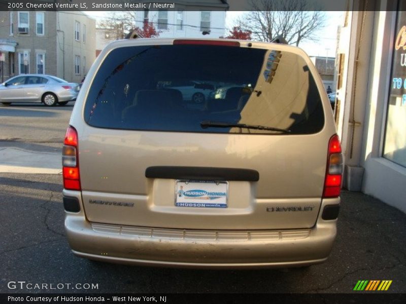 Sandstone Metallic / Neutral 2005 Chevrolet Venture LS