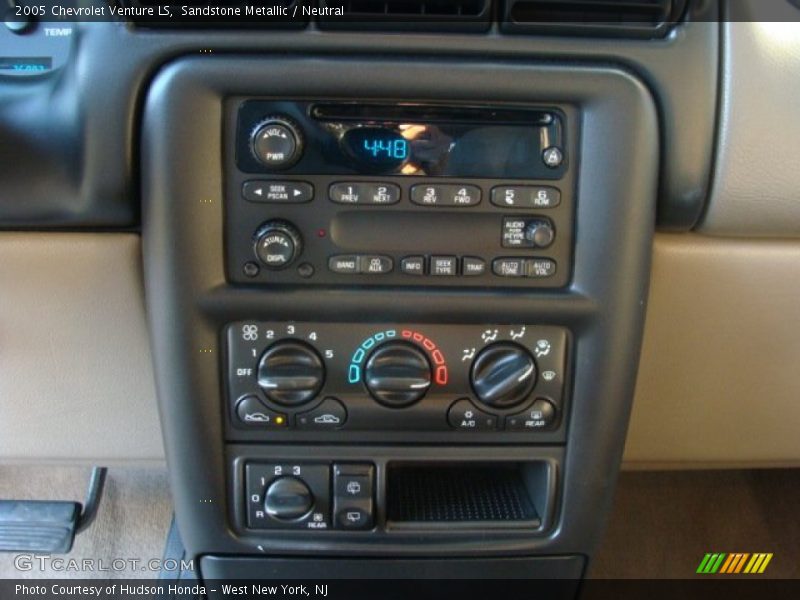 Sandstone Metallic / Neutral 2005 Chevrolet Venture LS