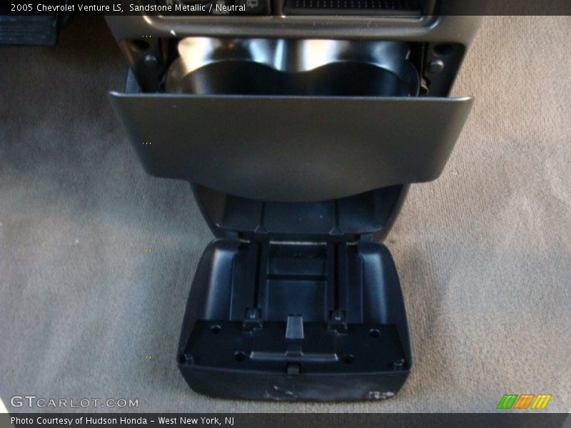 Sandstone Metallic / Neutral 2005 Chevrolet Venture LS