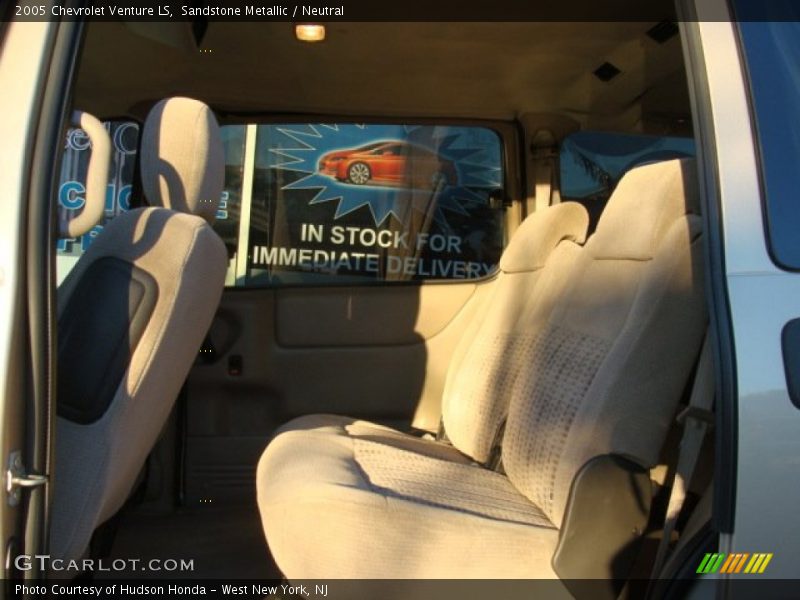 Sandstone Metallic / Neutral 2005 Chevrolet Venture LS