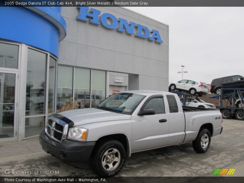 Bright Silver Metallic / Medium Slate Gray 2005 Dodge Dakota ST Club Cab 4x4