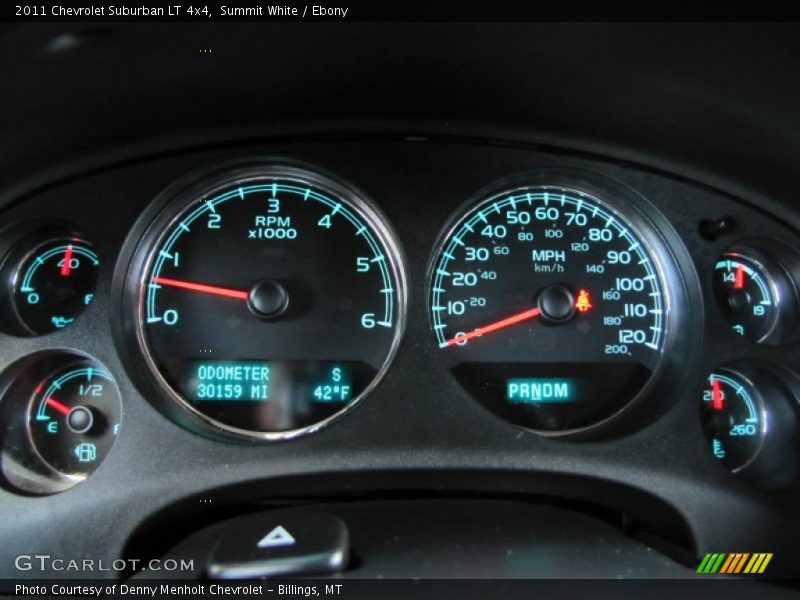 Summit White / Ebony 2011 Chevrolet Suburban LT 4x4