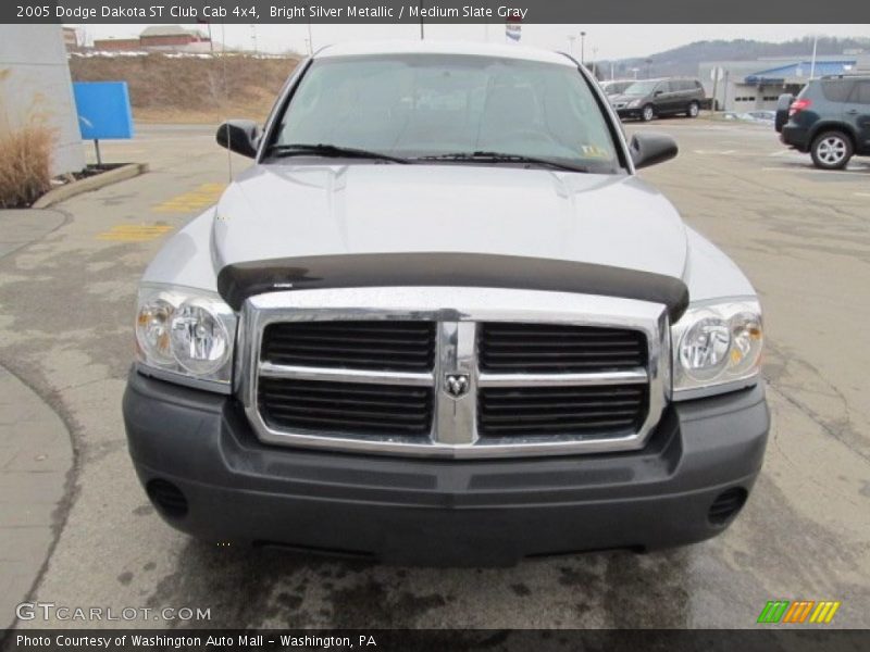 Bright Silver Metallic / Medium Slate Gray 2005 Dodge Dakota ST Club Cab 4x4