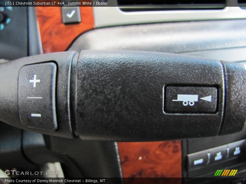 Summit White / Ebony 2011 Chevrolet Suburban LT 4x4