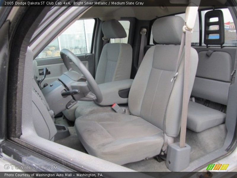 Bright Silver Metallic / Medium Slate Gray 2005 Dodge Dakota ST Club Cab 4x4