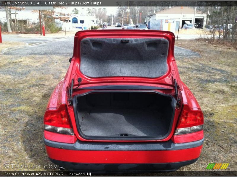 Classic Red / Taupe/Light Taupe 2001 Volvo S60 2.4T