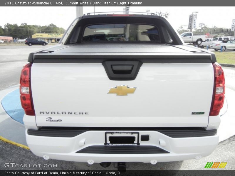 Summit White / Dark Titanium/Light Titanium 2011 Chevrolet Avalanche LT 4x4