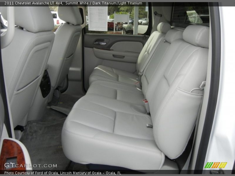 Summit White / Dark Titanium/Light Titanium 2011 Chevrolet Avalanche LT 4x4