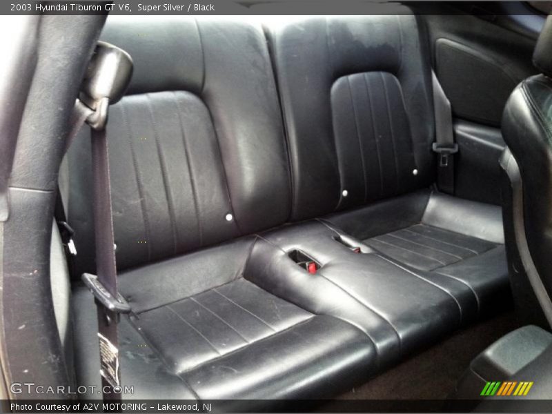 Super Silver / Black 2003 Hyundai Tiburon GT V6
