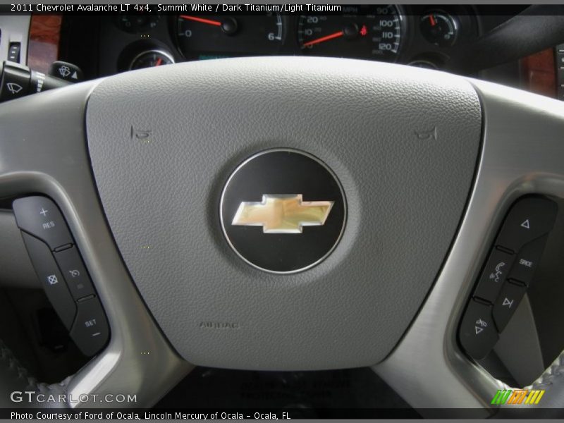 Summit White / Dark Titanium/Light Titanium 2011 Chevrolet Avalanche LT 4x4