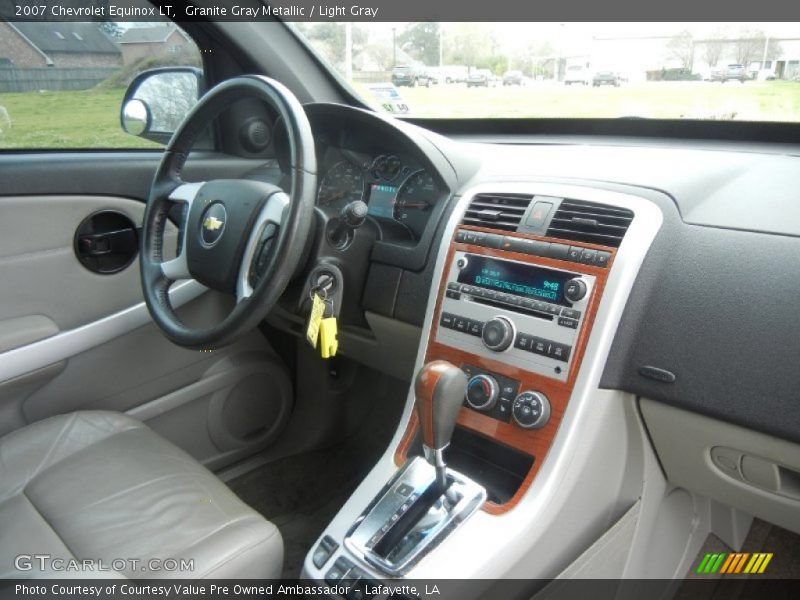Granite Gray Metallic / Light Gray 2007 Chevrolet Equinox LT