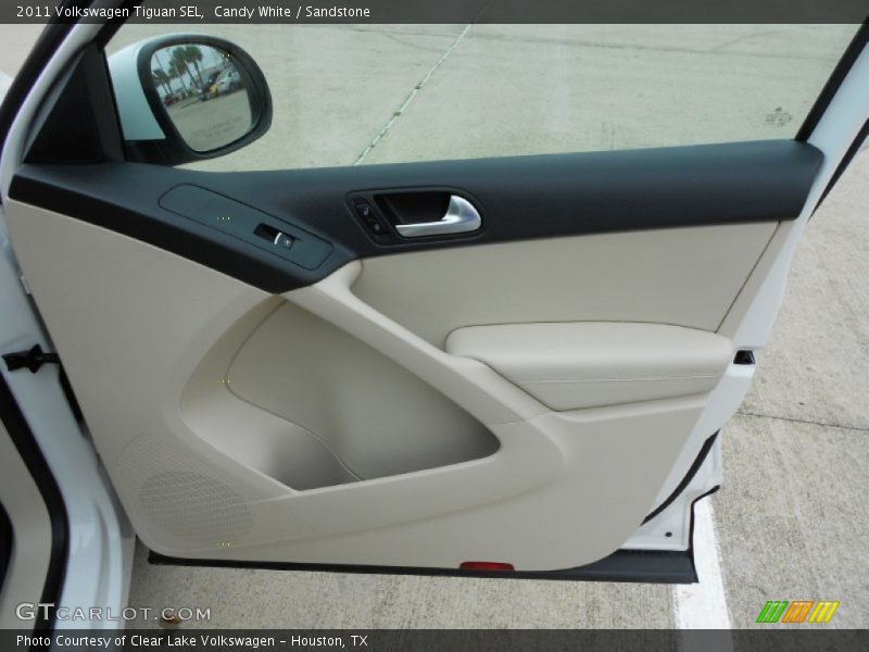 Candy White / Sandstone 2011 Volkswagen Tiguan SEL