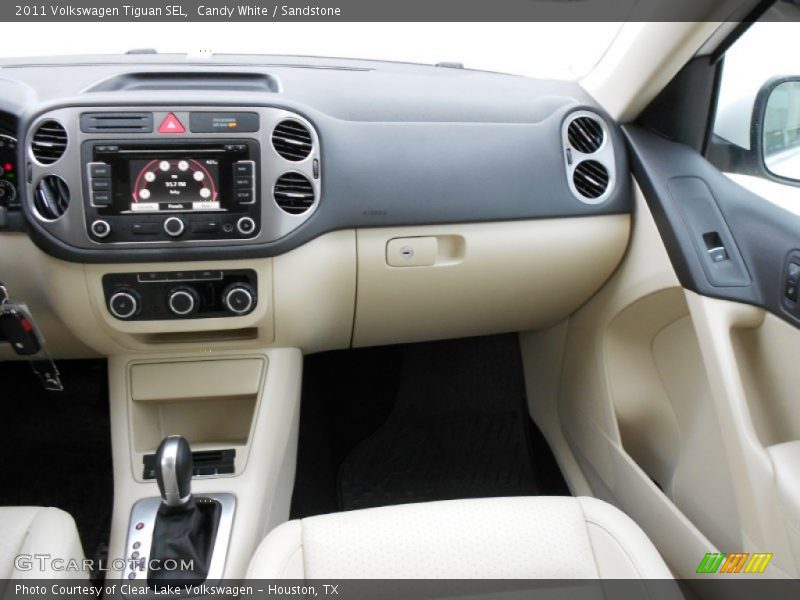 Candy White / Sandstone 2011 Volkswagen Tiguan SEL