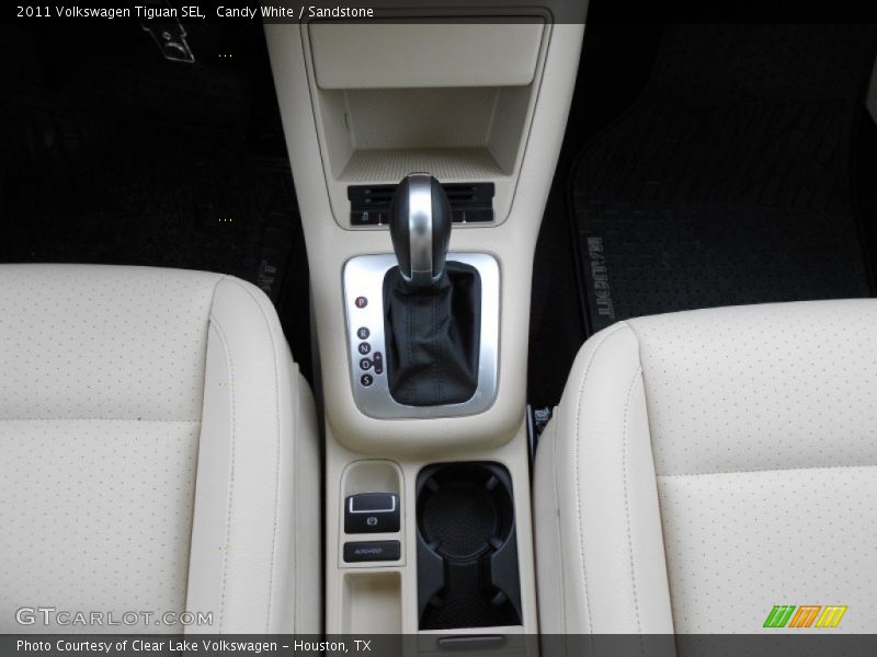 Candy White / Sandstone 2011 Volkswagen Tiguan SEL