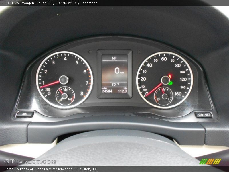 Candy White / Sandstone 2011 Volkswagen Tiguan SEL