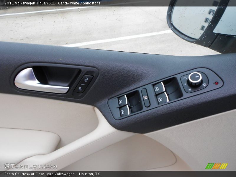 Candy White / Sandstone 2011 Volkswagen Tiguan SEL