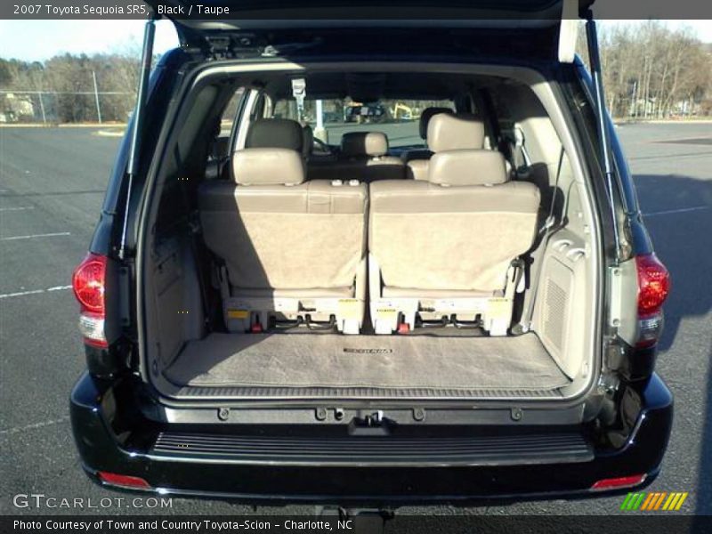 Black / Taupe 2007 Toyota Sequoia SR5