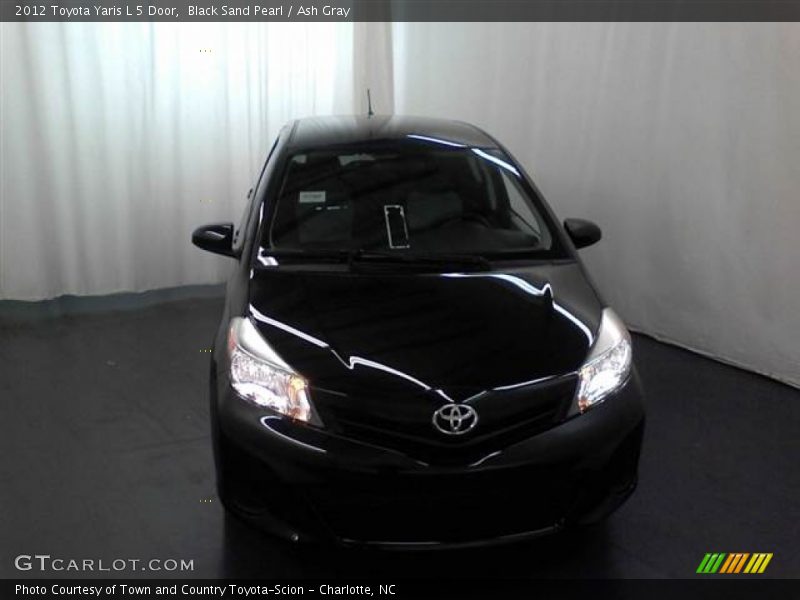 Black Sand Pearl / Ash Gray 2012 Toyota Yaris L 5 Door