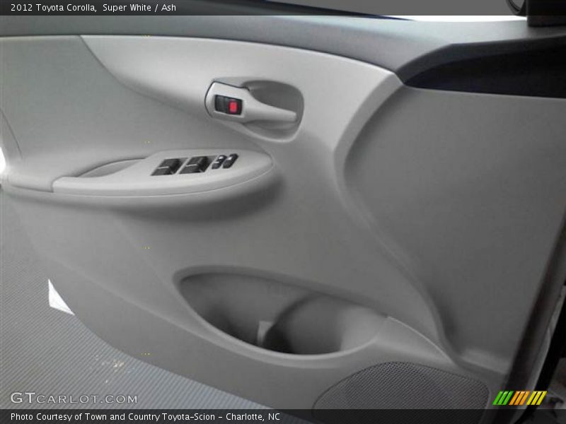 Super White / Ash 2012 Toyota Corolla