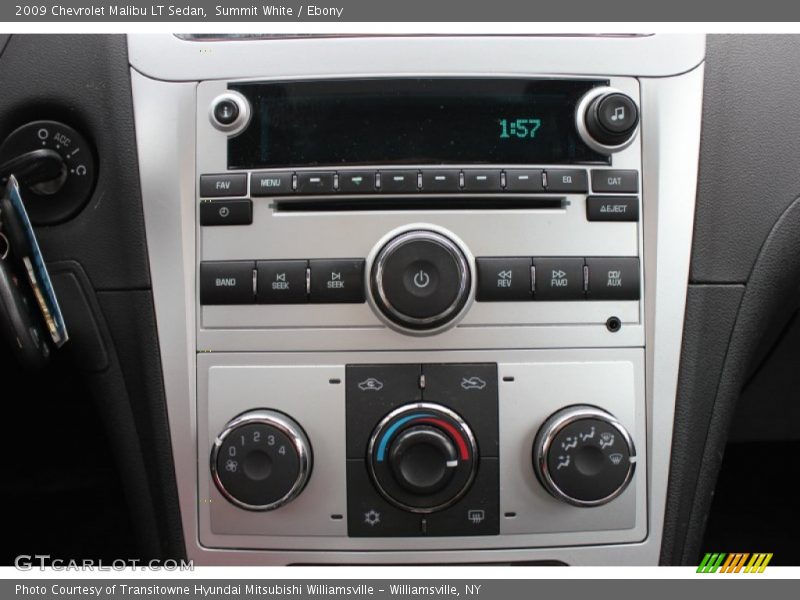 Summit White / Ebony 2009 Chevrolet Malibu LT Sedan