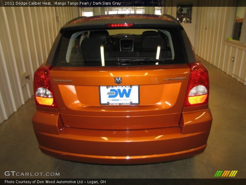 Mango Tango Pearl / Dark Slate Gray 2011 Dodge Caliber Heat