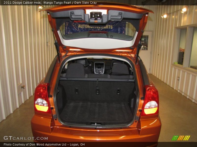  2011 Caliber Heat Trunk