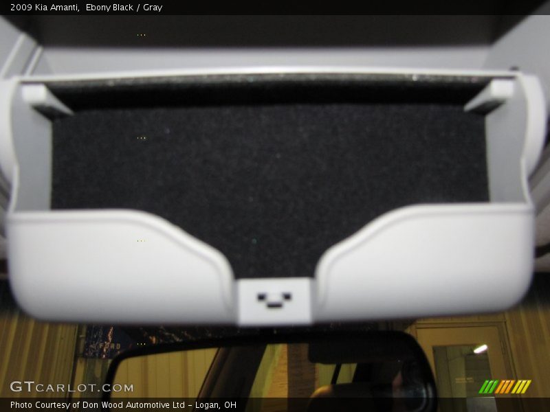 Ebony Black / Gray 2009 Kia Amanti