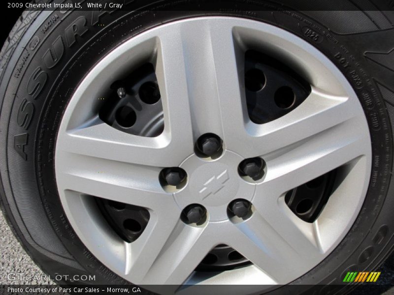White / Gray 2009 Chevrolet Impala LS