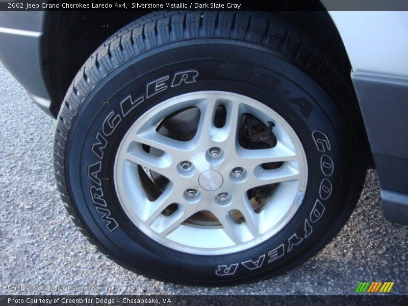 Silverstone Metallic / Dark Slate Gray 2002 Jeep Grand Cherokee Laredo 4x4