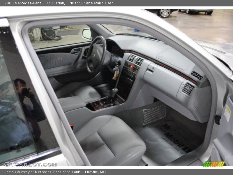 Brilliant Silver Metallic / Ash 2000 Mercedes-Benz E 320 Sedan