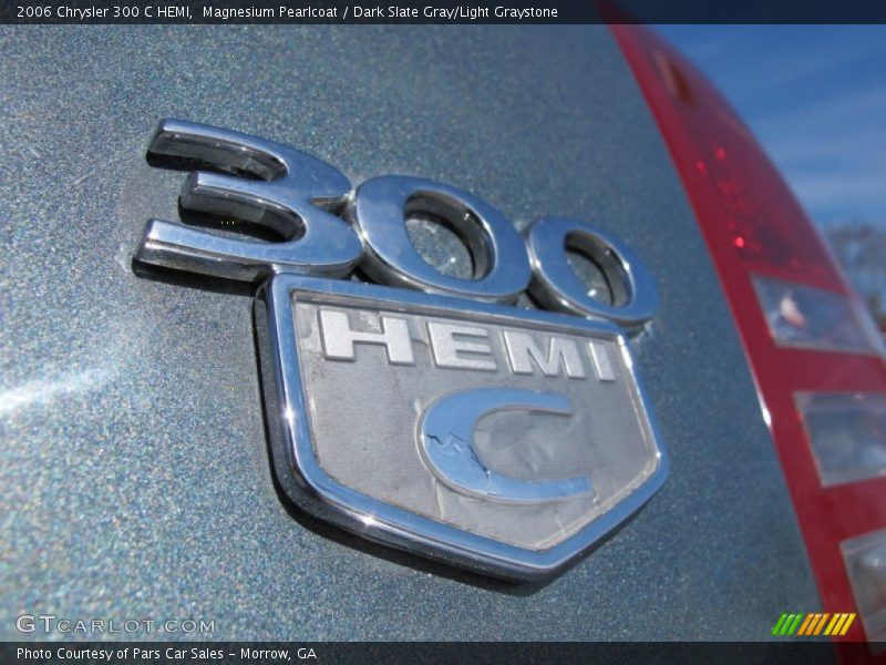  2006 300 C HEMI Logo