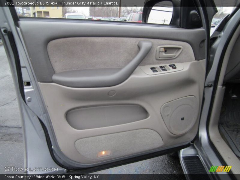 Thunder Gray Metallic / Charcoal 2001 Toyota Sequoia SR5 4x4