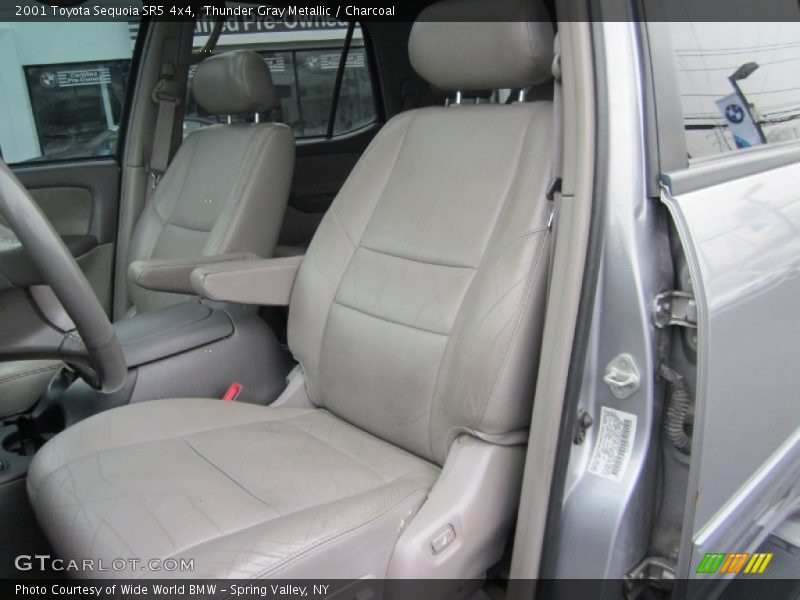 Thunder Gray Metallic / Charcoal 2001 Toyota Sequoia SR5 4x4