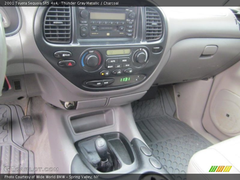 Thunder Gray Metallic / Charcoal 2001 Toyota Sequoia SR5 4x4