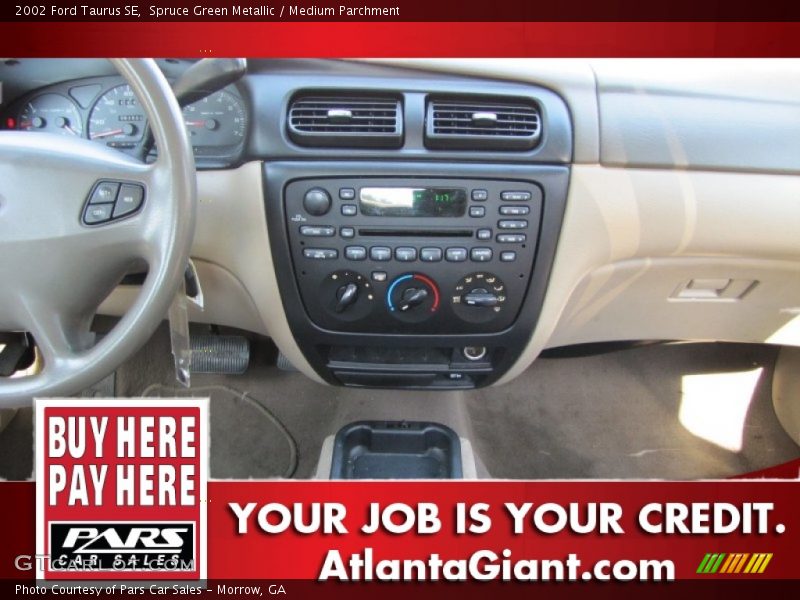 Spruce Green Metallic / Medium Parchment 2002 Ford Taurus SE