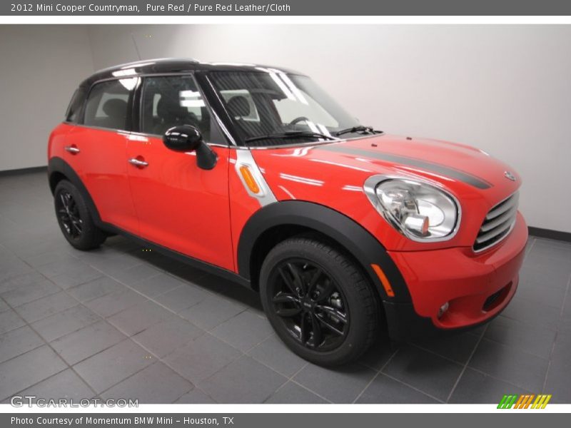Front 3/4 View of 2012 Cooper Countryman