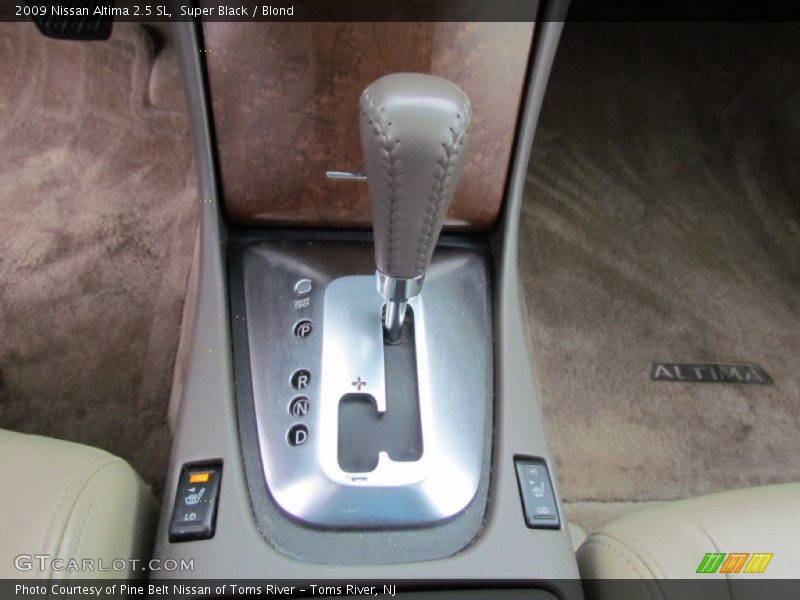 Super Black / Blond 2009 Nissan Altima 2.5 SL