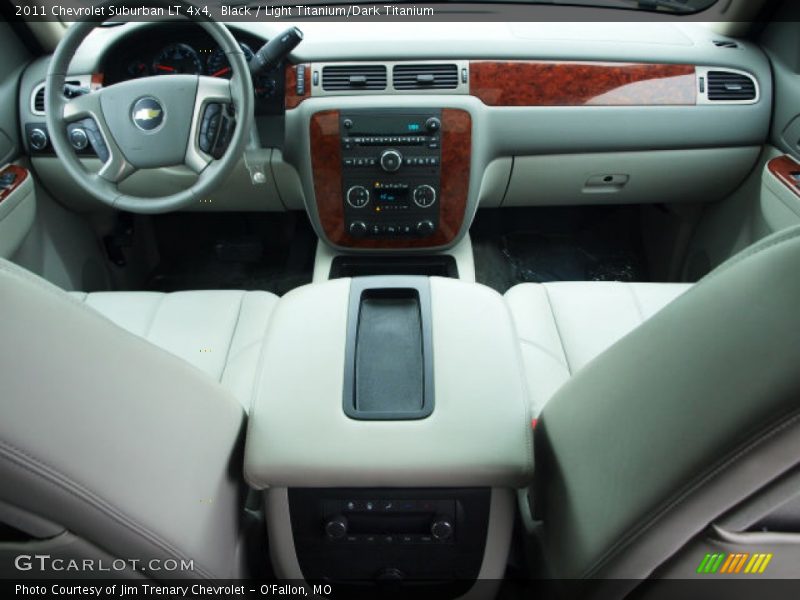Black / Light Titanium/Dark Titanium 2011 Chevrolet Suburban LT 4x4