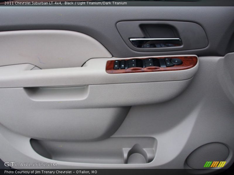 Black / Light Titanium/Dark Titanium 2011 Chevrolet Suburban LT 4x4
