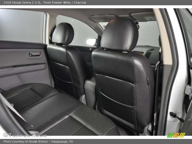 Fresh Powder White / Charcoal 2009 Nissan Sentra 2.0 SL