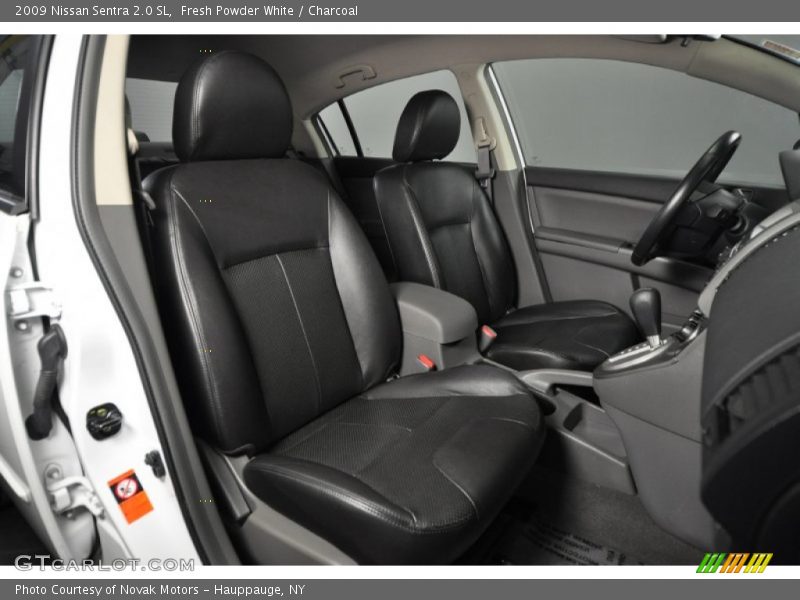 Fresh Powder White / Charcoal 2009 Nissan Sentra 2.0 SL